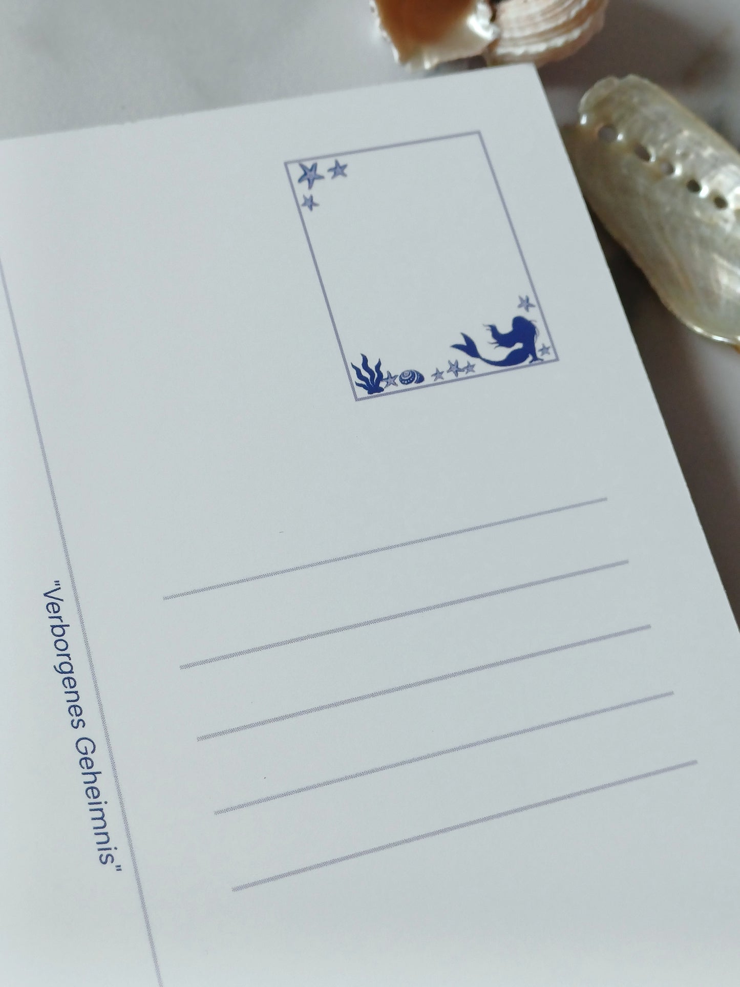 Premium-Postkarte "Verborgenes Geheimnis"